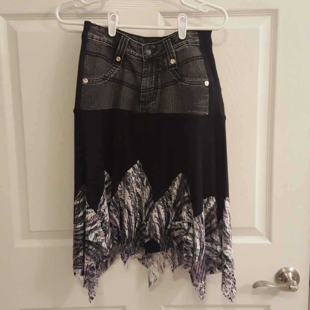 Denim Skirt black & white